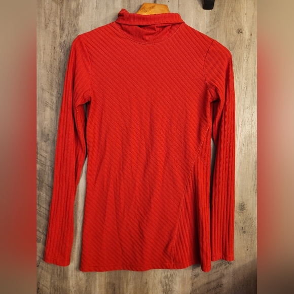 Athleta Essence Ribbed Red Lightweight Turtleneck Long Sleeve Shirt Size 2XS - Picture 3 of 7